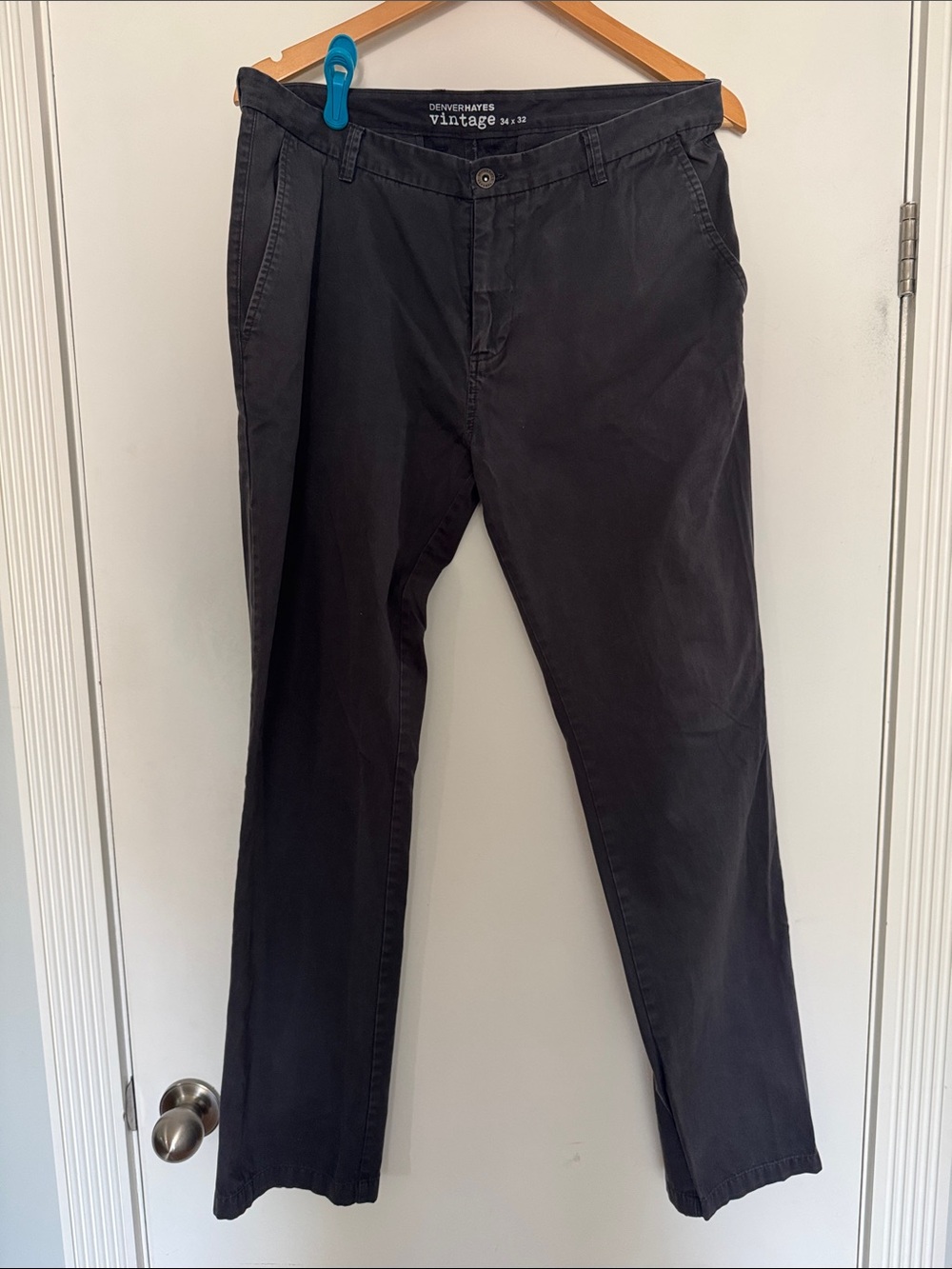 Denver Hayes Black Men’s Vintage-Style Chinos